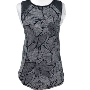 Lululemon Sculpt Tank with mesh racerback Sz M